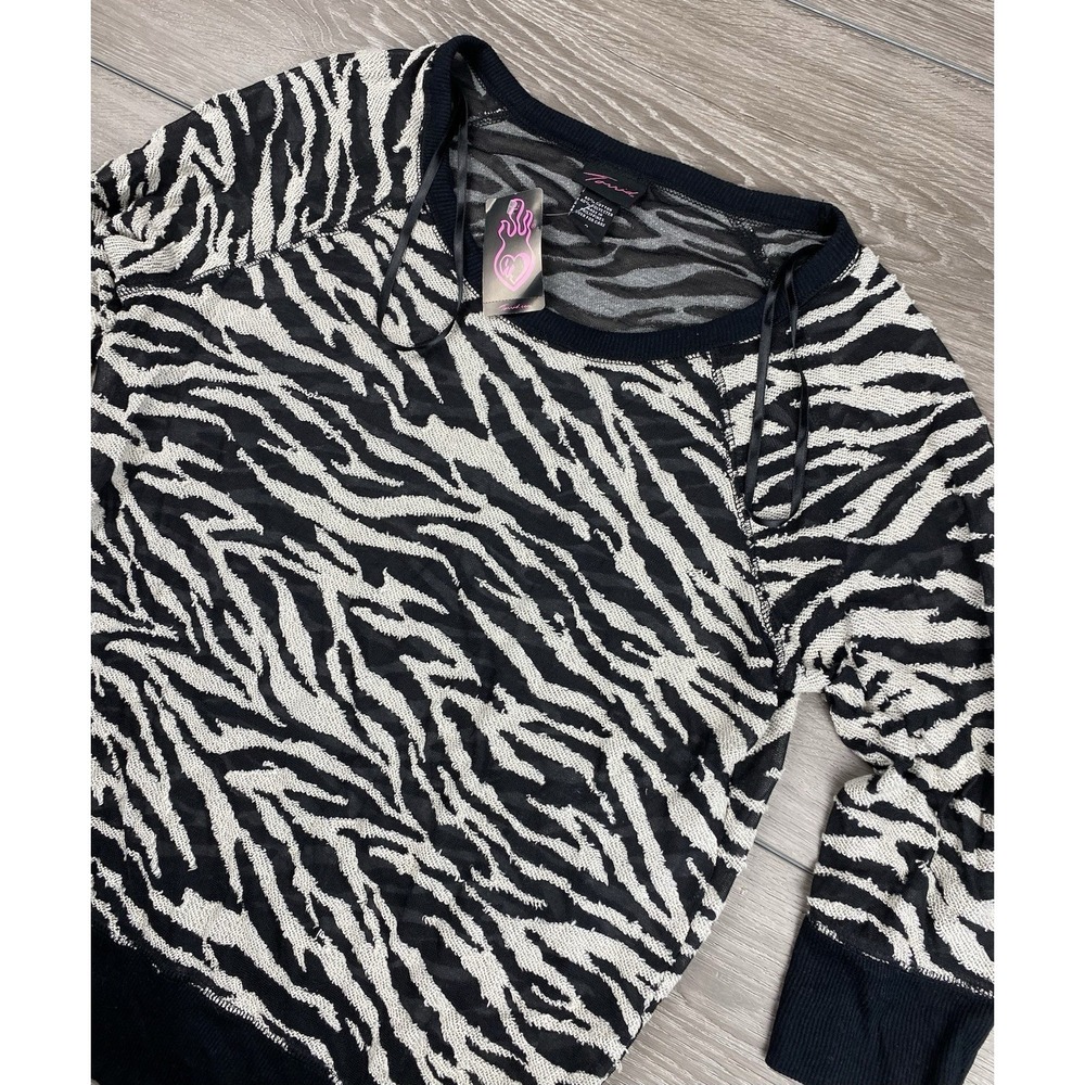 Torrid Women's Long Sleeve Zebra Pattern‎ Pullover Sweater Top Size 0 New